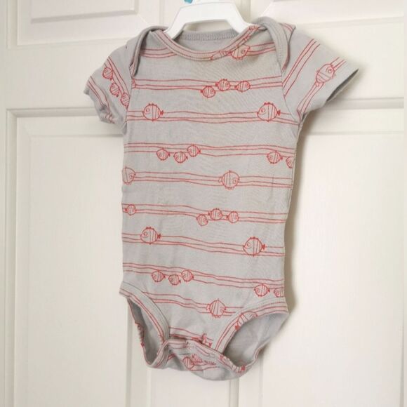 5/$10 Pekkle short sleeve onesie 12 m - Picture 1 of 4